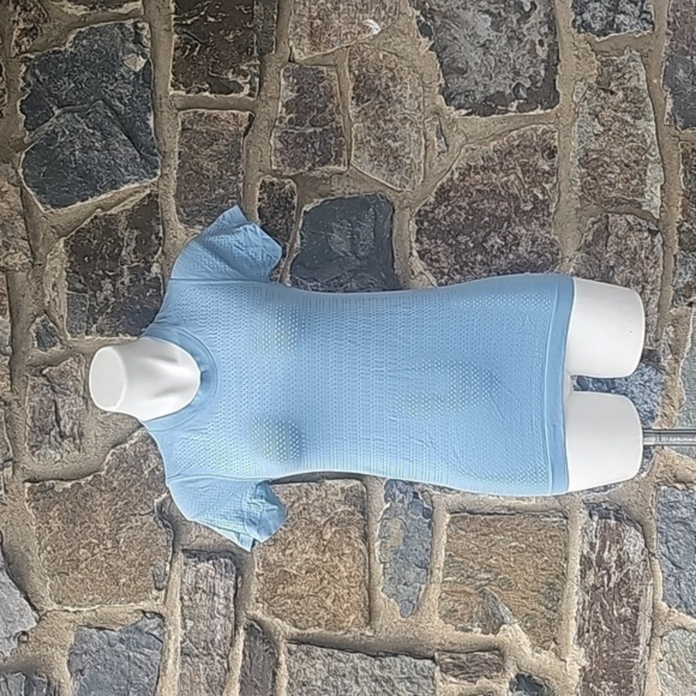Lululemon Breeze By Short Sleeve Squad 6 light blue